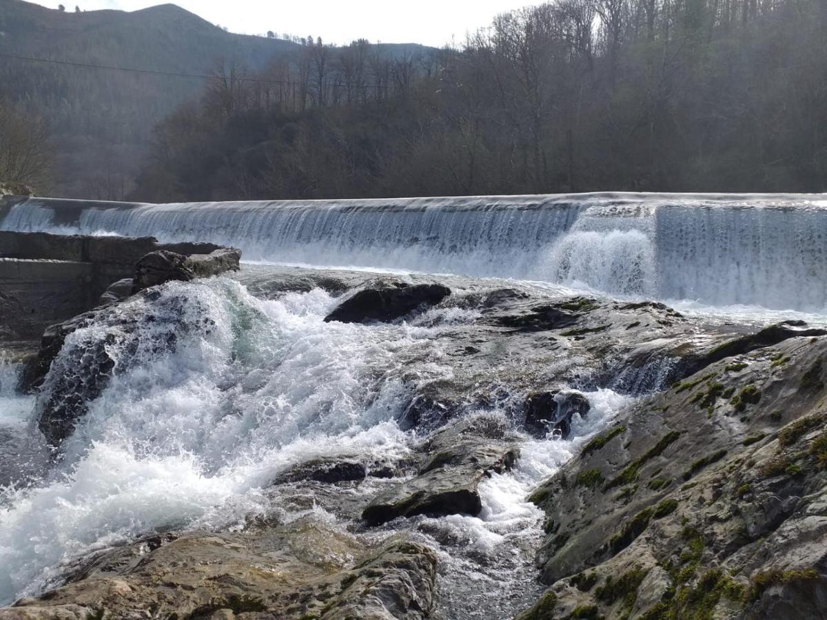 La Salmonera Cangas De Onis Caño Dış mekan fotoğraf